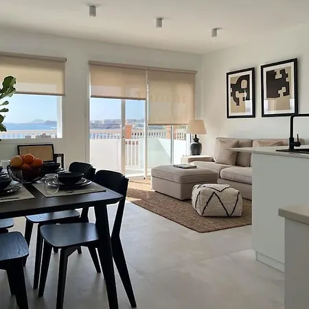 Modern Sea Front Retreat Lägenhet Melenara