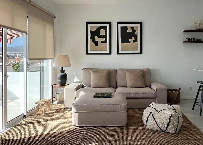 Modern Sea Front Retreat Apartmán *
