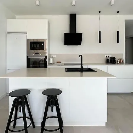 Modern Sea Front Retreat