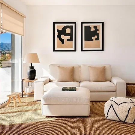 Modern Sea Front Retreat