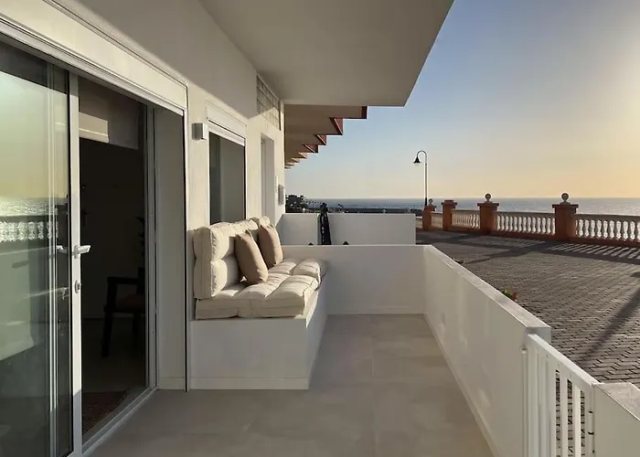 Modern Sea Front Retreat * Melenara