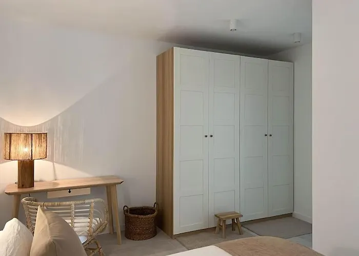 Modern Sea Front Retreat Apartment