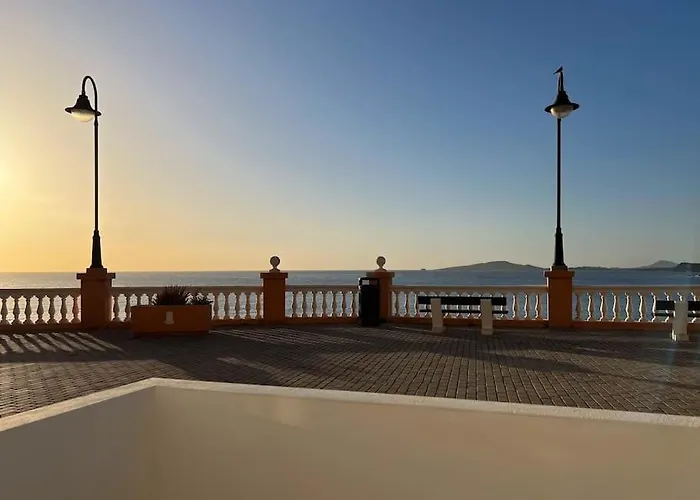 Modern Sea Front Retreat Apartment Melenara