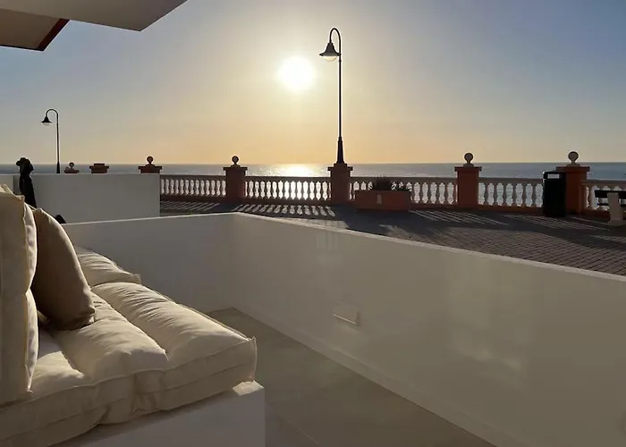 Apartment Modern Sea Front Retreat Melenara